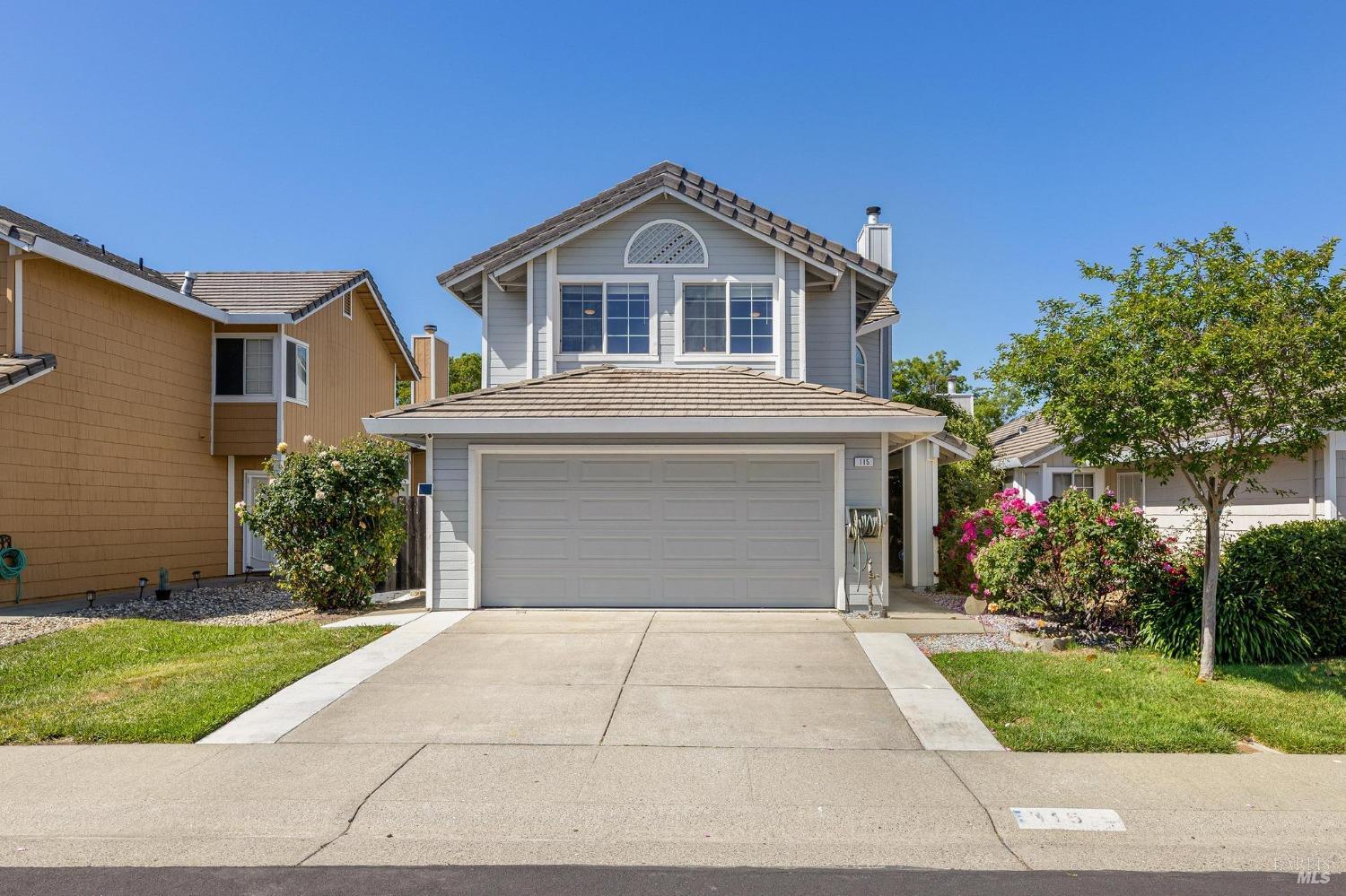 Detail Gallery Image 1 of 42 For 115 American Way, Vacaville,  CA 95687 - 3 Beds | 2/1 Baths