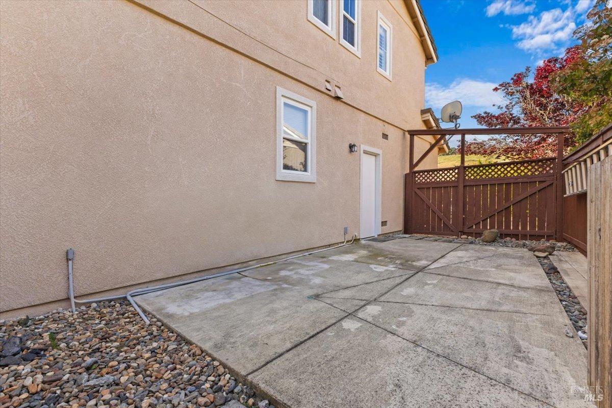 Detail Gallery Image 42 of 52 For 278 Windsor Dr, Petaluma,  CA 94952 - 4 Beds | 3 Baths