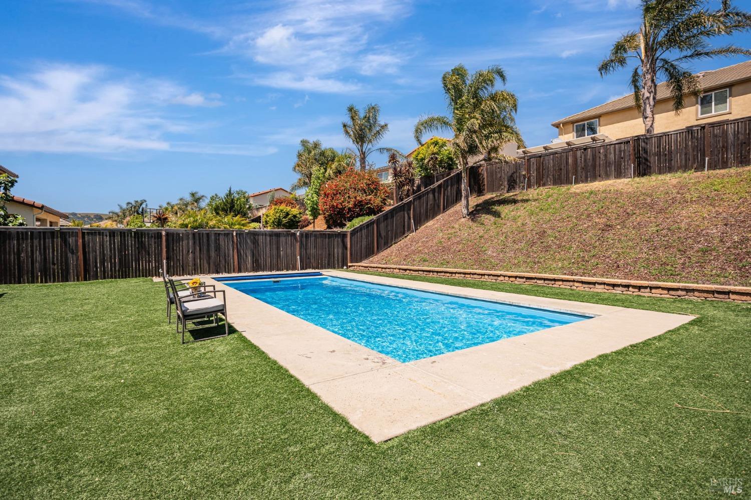 Detail Gallery Image 45 of 48 For 2428 Sanders Ln, Fairfield,  CA 94533 - 5 Beds | 3/1 Baths