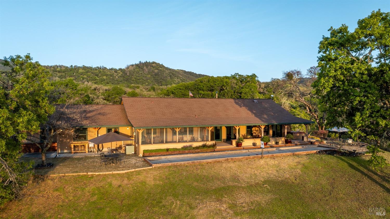Detail Gallery Image 5 of 64 For 2389 Twining Rd, Talmage,  CA 95481 - 3 Beds | 2/1 Baths