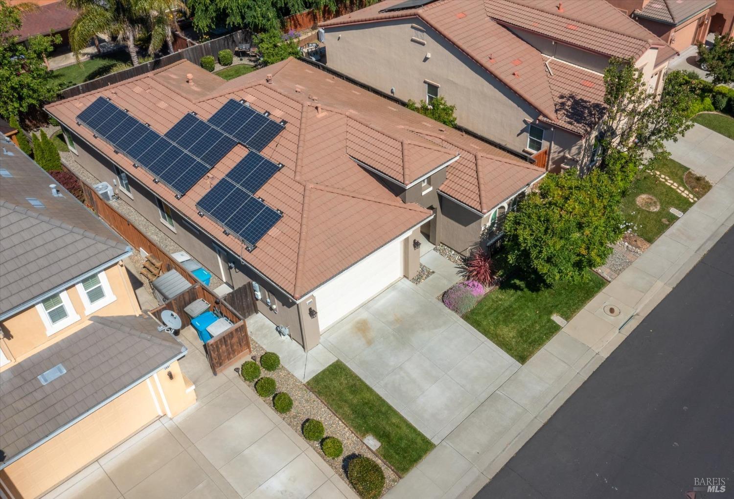 Detail Gallery Image 20 of 56 For 2085 Newcastle Dr, Vacaville,  CA 95687 - 4 Beds | 3 Baths