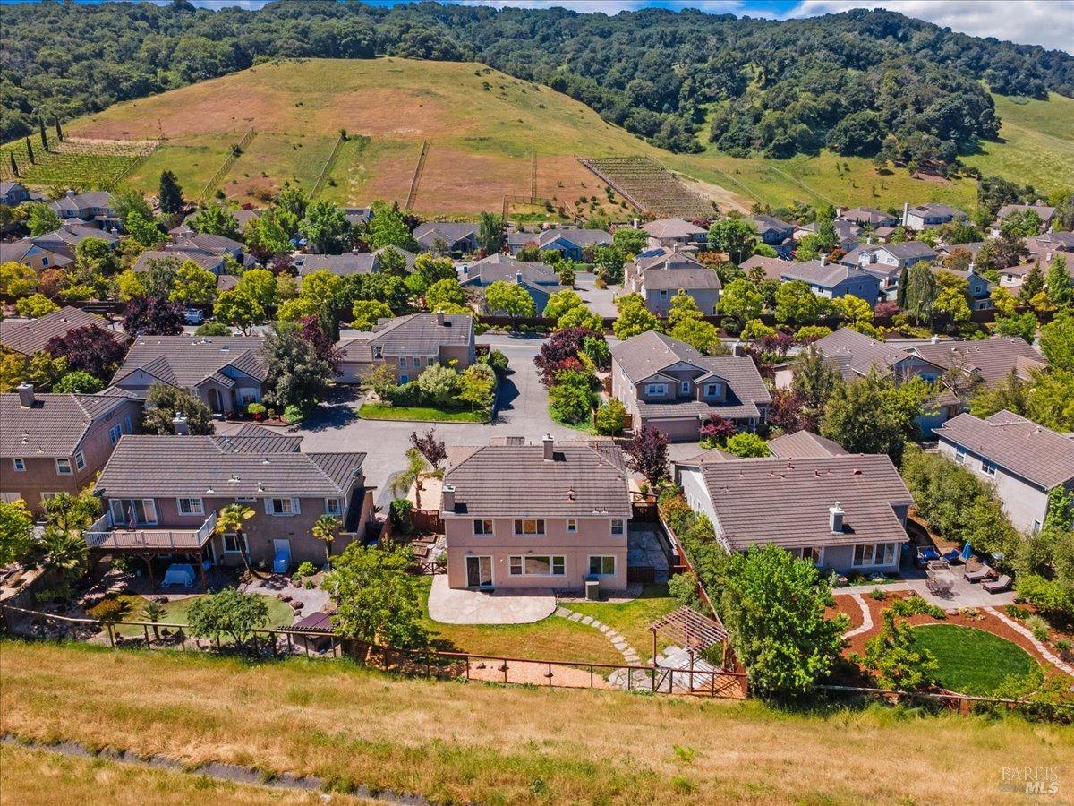 Detail Gallery Image 45 of 52 For 278 Windsor Dr, Petaluma,  CA 94952 - 4 Beds | 3 Baths