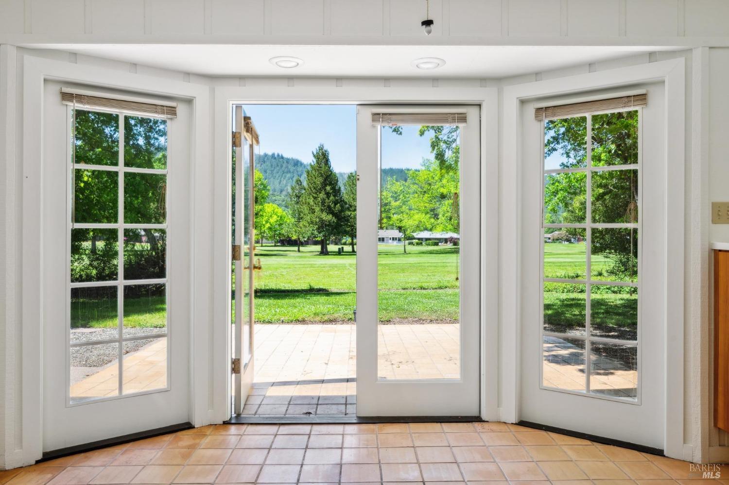Detail Gallery Image 17 of 44 For 6620 Fairfield Dr, Santa Rosa,  CA 95409 - 3 Beds | 2 Baths