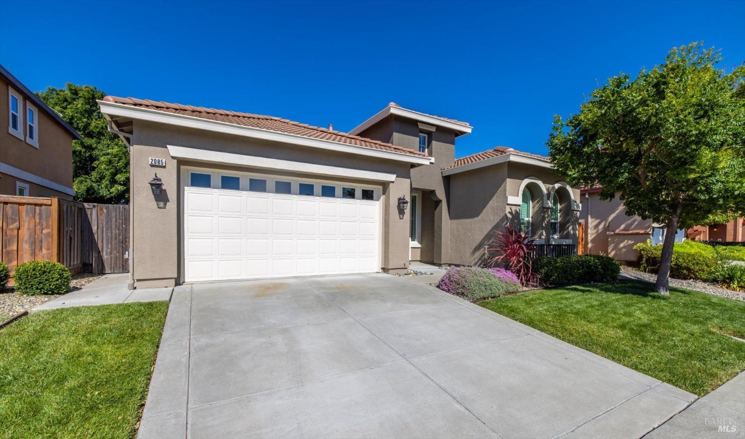 Detail Gallery Image 7 of 56 For 2085 Newcastle Dr, Vacaville,  CA 95687 - 4 Beds | 3 Baths
