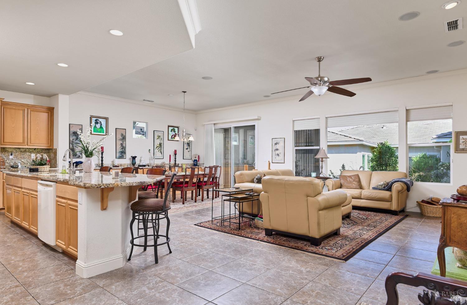 Detail Gallery Image 7 of 35 For 421 Redmont Ln, Rio Vista,  CA 94571 - 2 Beds | 2/1 Baths
