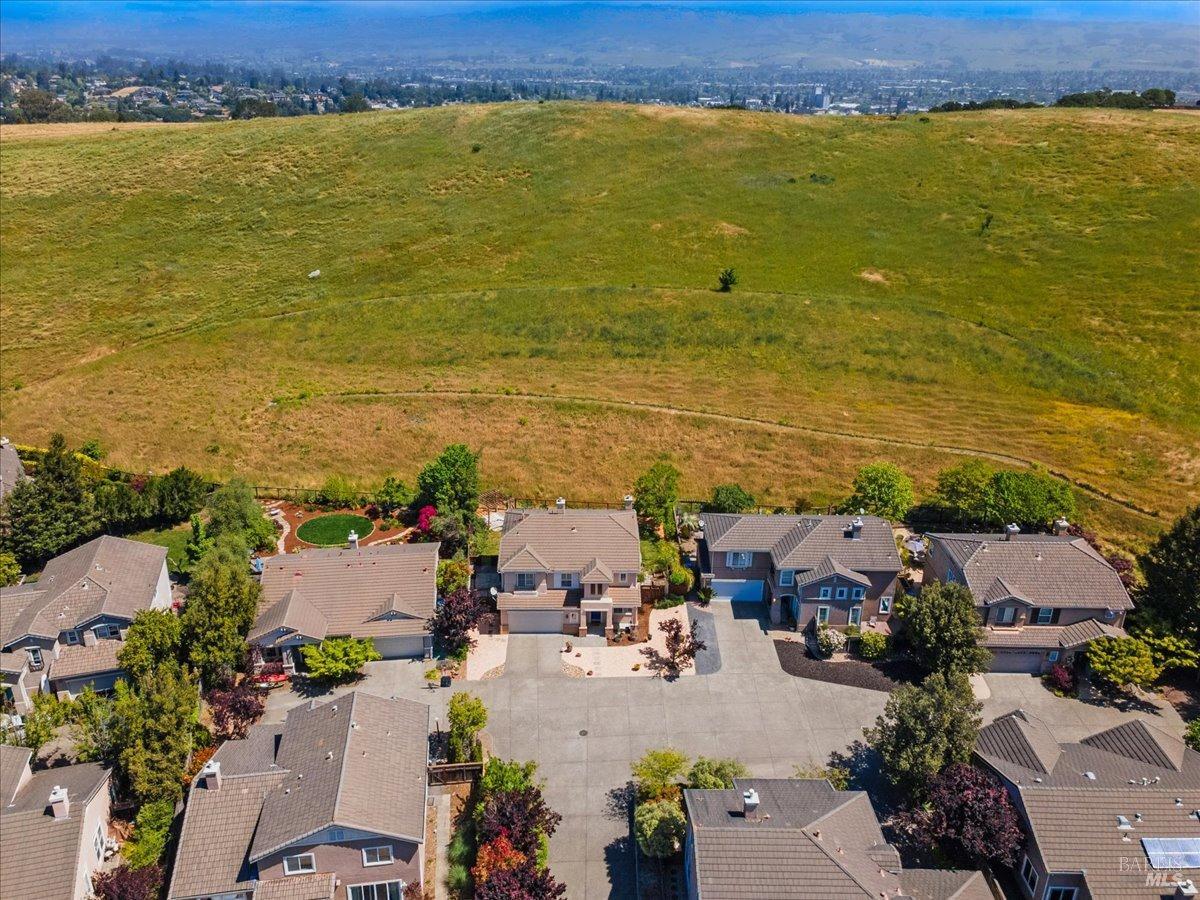 Detail Gallery Image 47 of 52 For 278 Windsor Dr, Petaluma,  CA 94952 - 4 Beds | 3 Baths