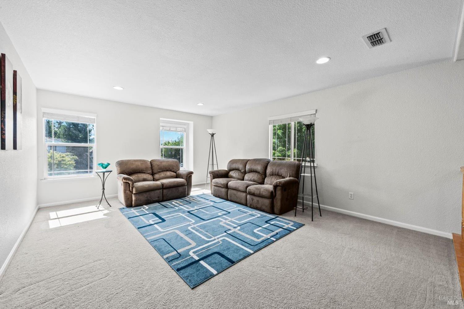 Detail Gallery Image 27 of 63 For 525 Boone Dr, Vacaville,  CA 95687 - 6 Beds | 3 Baths