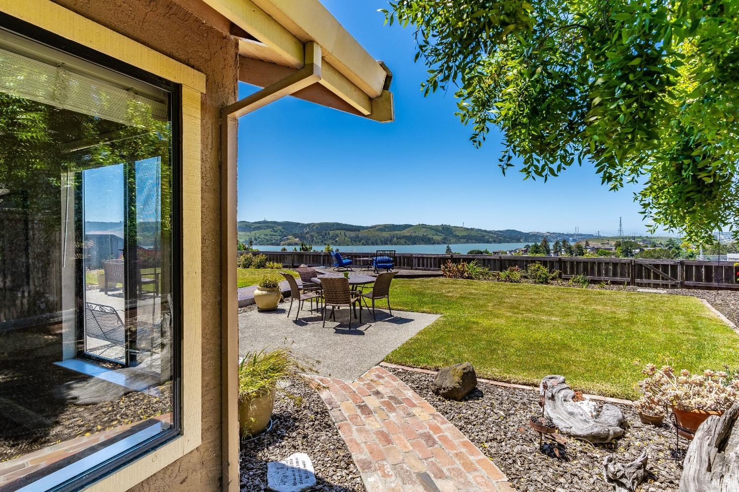 Detail Gallery Image 20 of 62 For 844 Corrigan Ct, Benicia,  CA 94510 - 3 Beds | 2 Baths