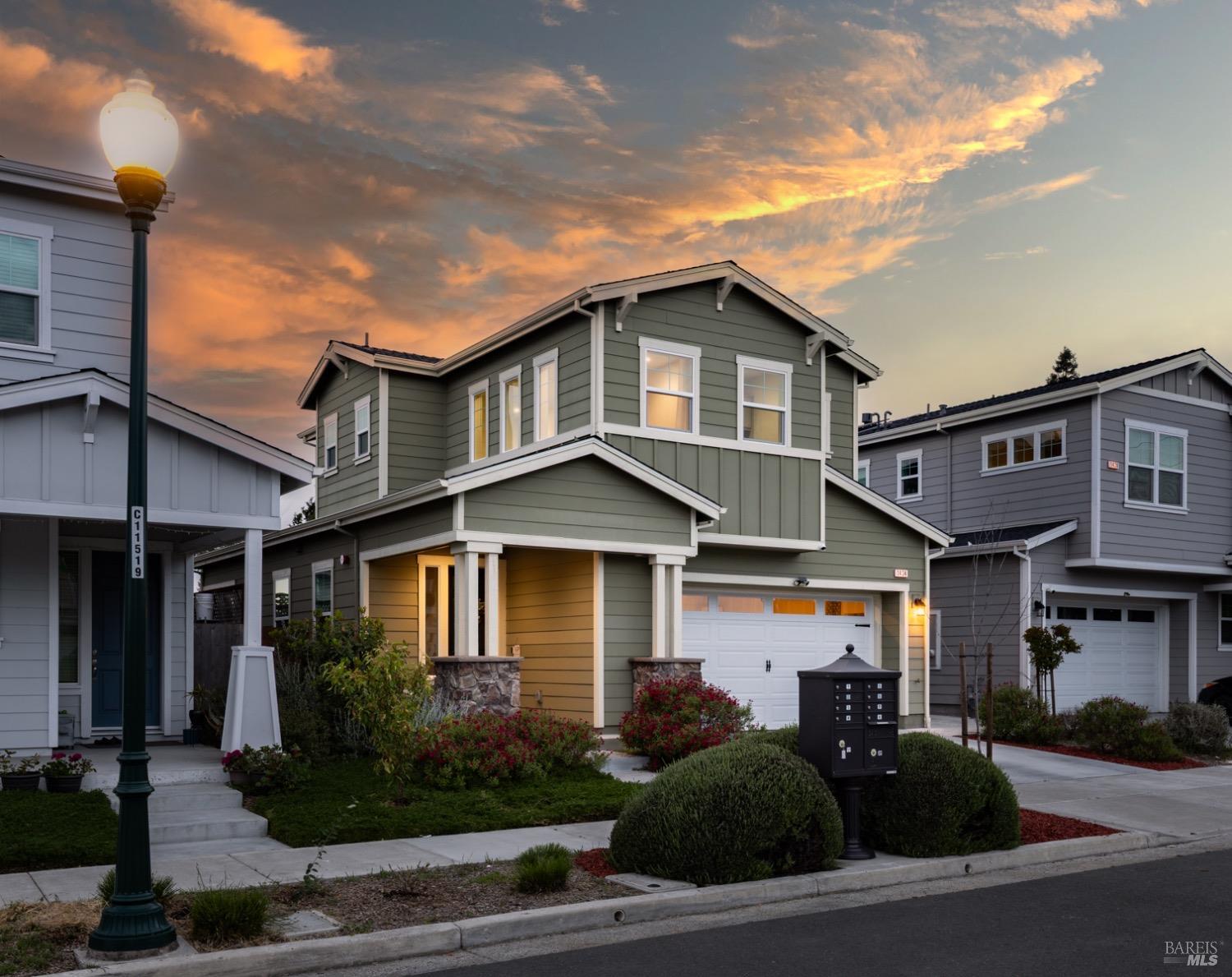 Detail Gallery Image 2 of 31 For 1434 Heather Dr, Santa Rosa,  CA 95401 - 3 Beds | 2/1 Baths