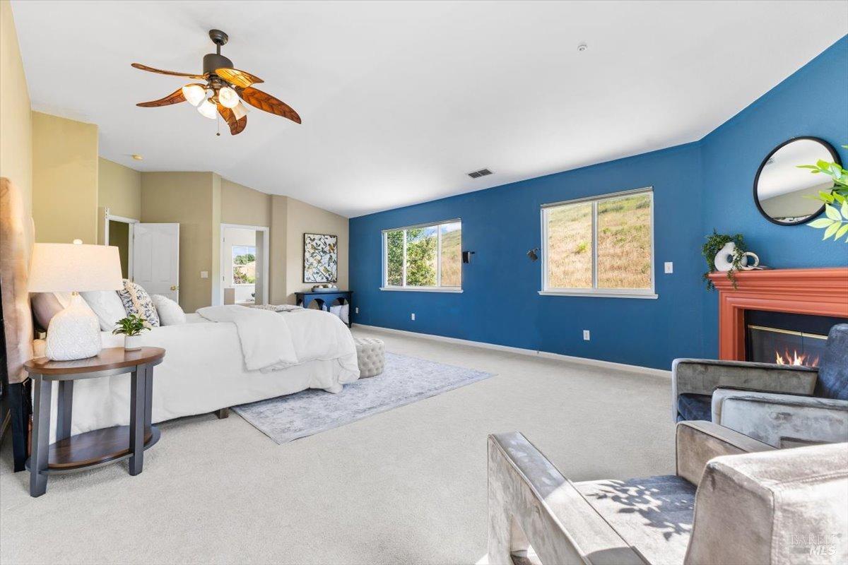 Detail Gallery Image 25 of 52 For 278 Windsor Dr, Petaluma,  CA 94952 - 4 Beds | 3 Baths