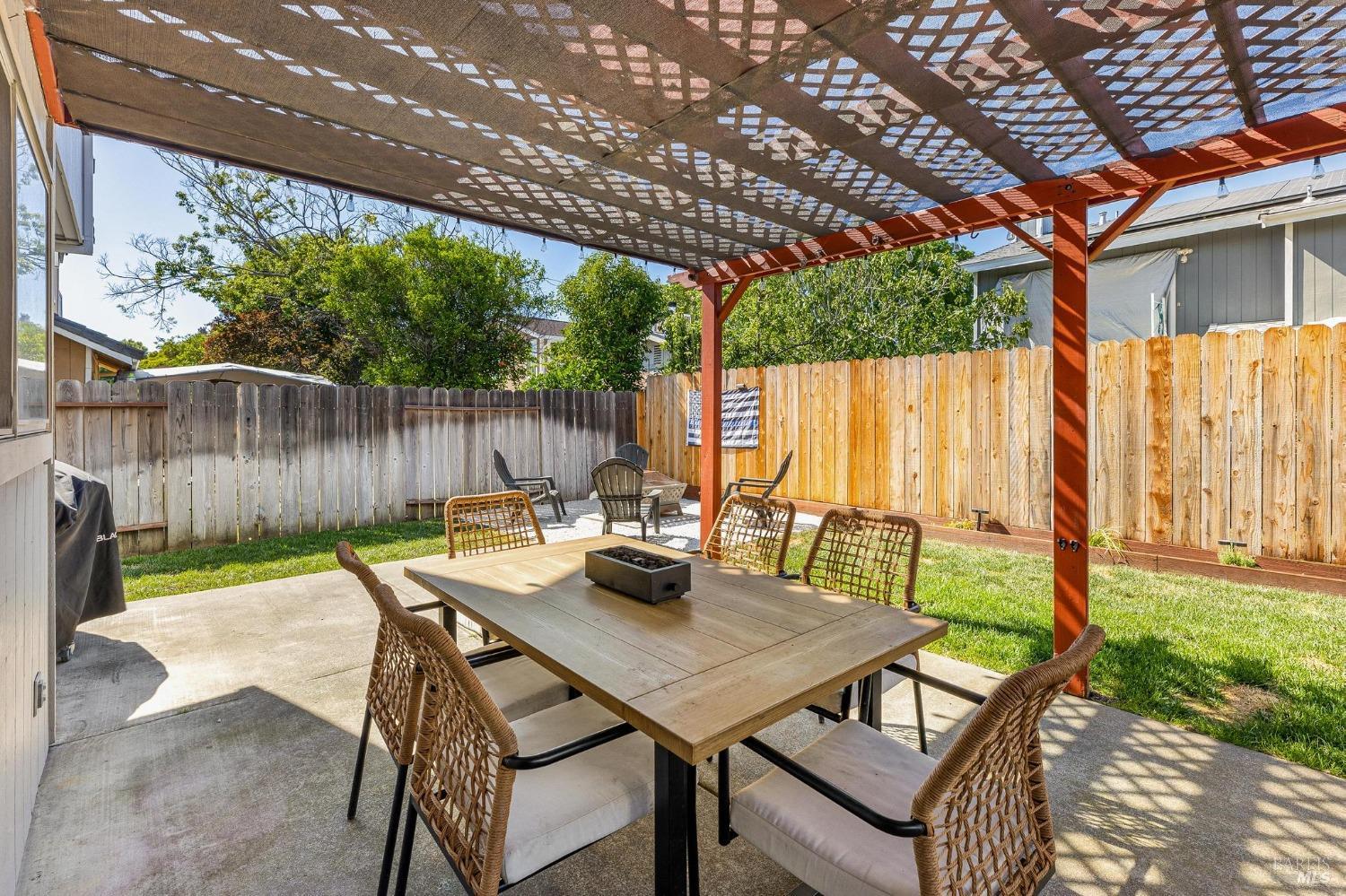 Detail Gallery Image 30 of 42 For 115 American Way, Vacaville,  CA 95687 - 3 Beds | 2/1 Baths