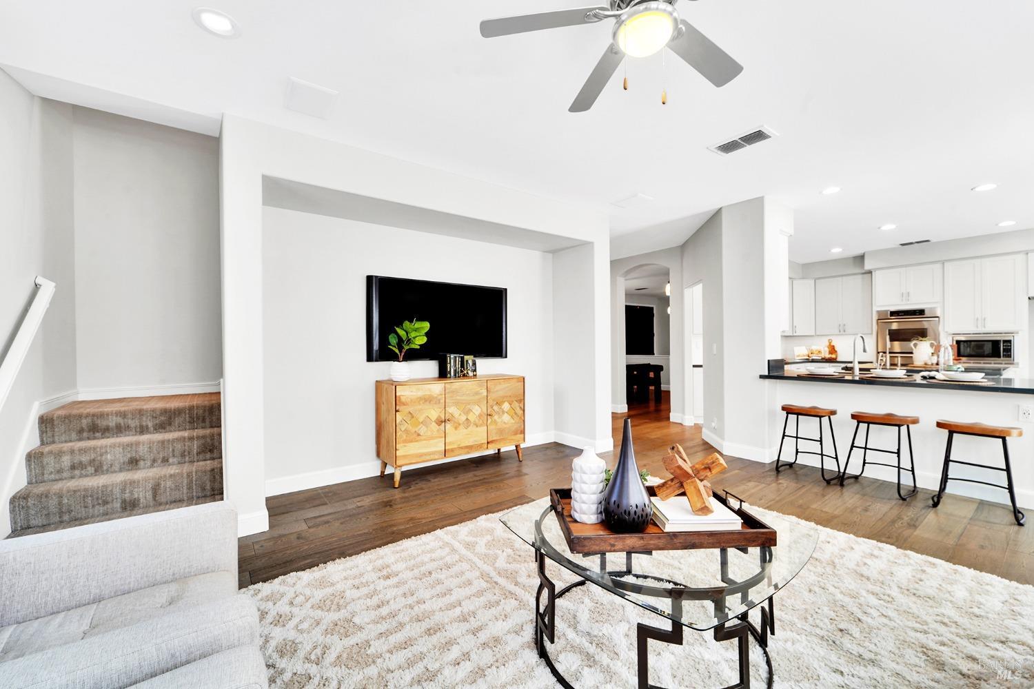 Detail Gallery Image 19 of 62 For 653 Robinson Way, Benicia,  CA 94510 - 5 Beds | 4 Baths