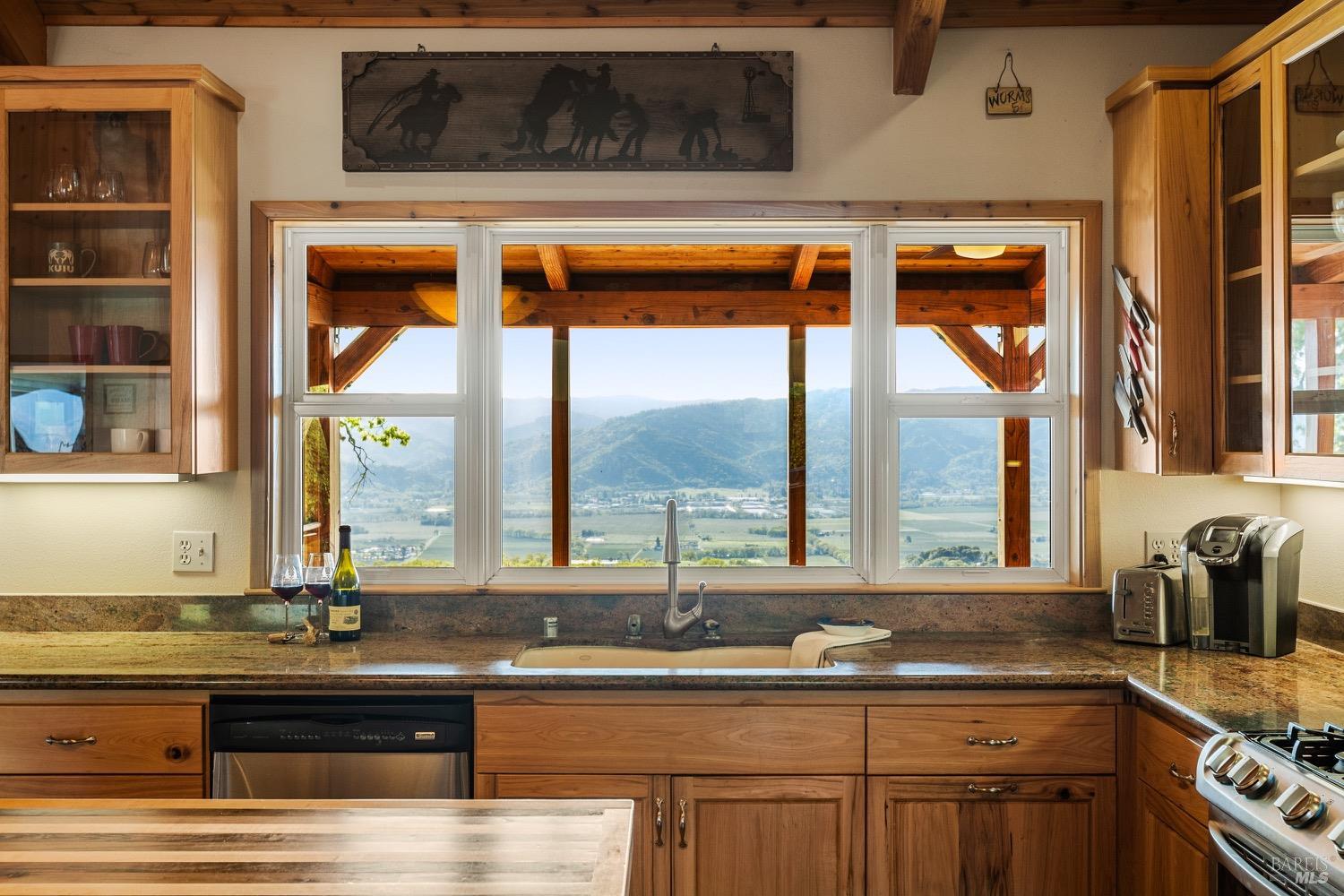 Detail Gallery Image 11 of 64 For 2389 Twining Rd, Talmage,  CA 95481 - 3 Beds | 2/1 Baths