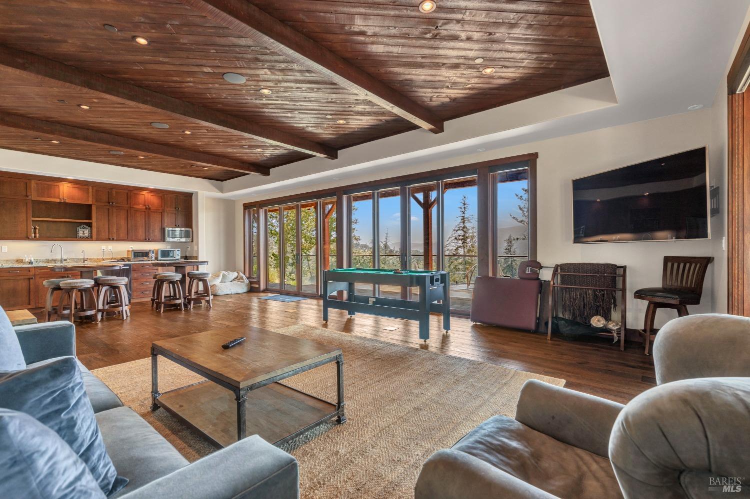 Detail Gallery Image 44 of 87 For 550 Meadowood Ln, Saint Helena,  CA 94574 - 6 Beds | 6 Baths