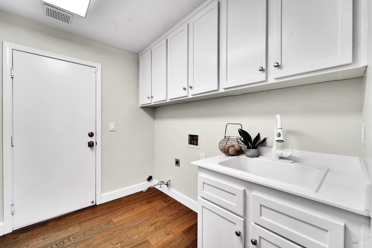 Detail Gallery Image 60 of 62 For 653 Robinson Way, Benicia,  CA 94510 - 5 Beds | 4 Baths