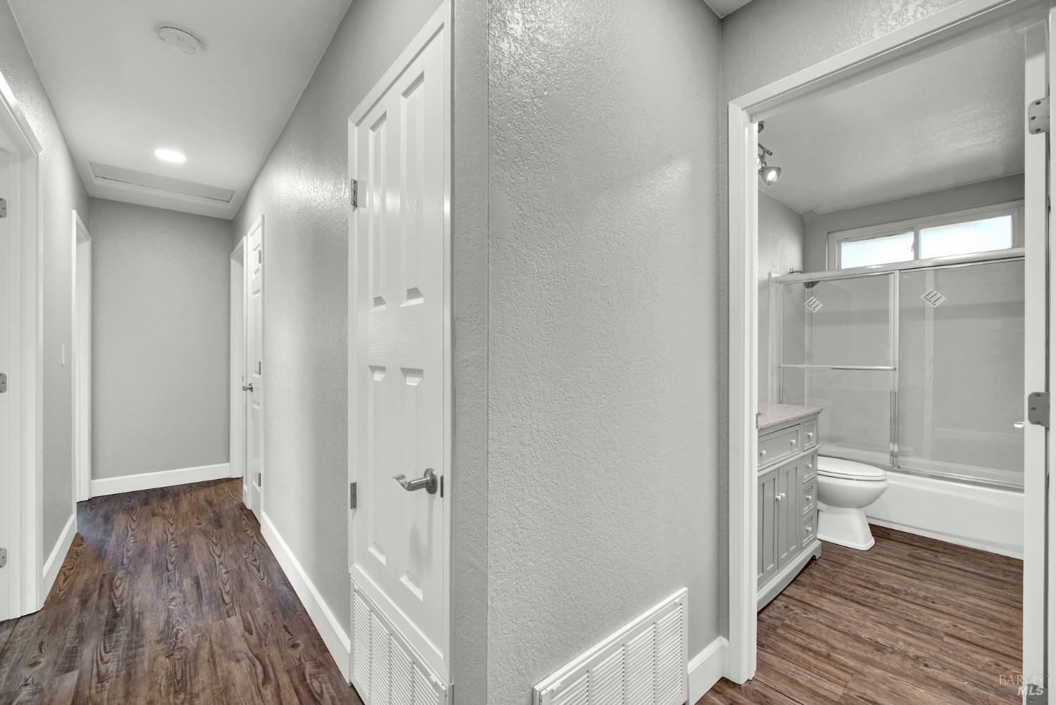 Detail Gallery Image 23 of 52 For 106 Ramsey Dr, Vacaville,  CA 95687 - 4 Beds | 2 Baths