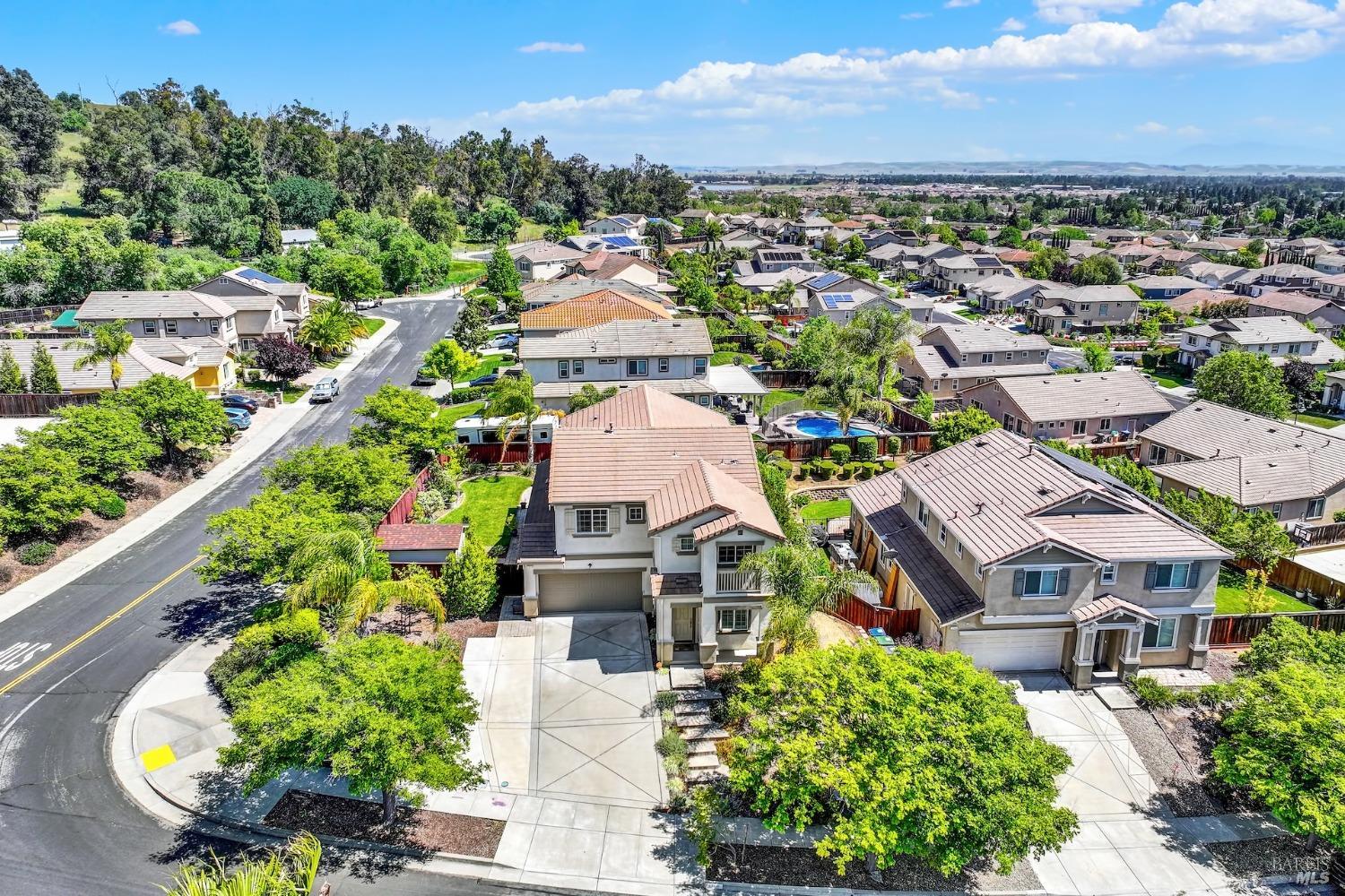 Detail Gallery Image 4 of 78 For 1870 Beacon Falls Way, Fairfield,  CA 94533 - 4 Beds | 3 Baths