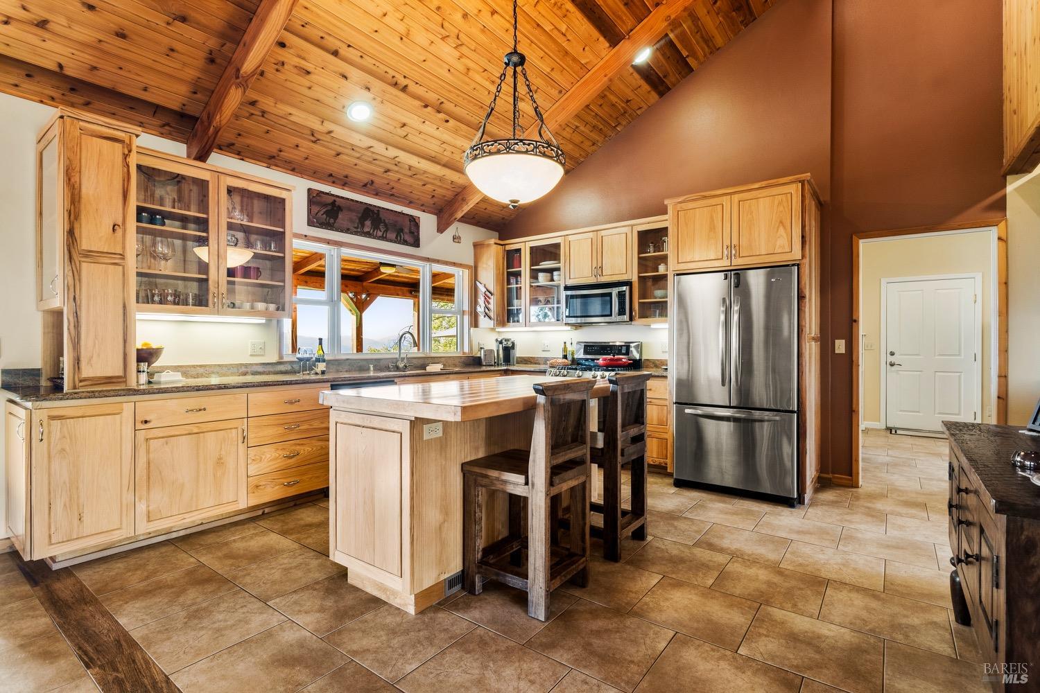 Detail Gallery Image 9 of 64 For 2389 Twining Rd, Talmage,  CA 95481 - 3 Beds | 2/1 Baths
