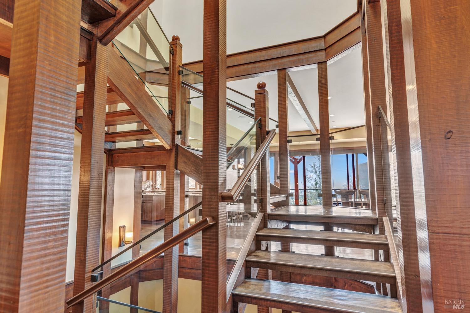 Detail Gallery Image 23 of 87 For 550 Meadowood Ln, Saint Helena,  CA 94574 - 6 Beds | 6 Baths