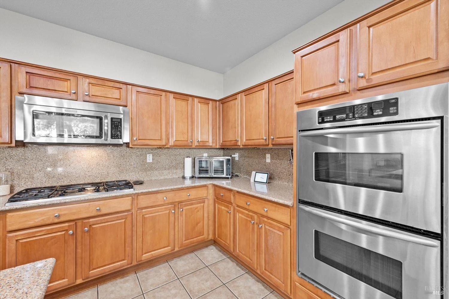 Detail Gallery Image 17 of 63 For 525 Boone Dr, Vacaville,  CA 95687 - 6 Beds | 3 Baths