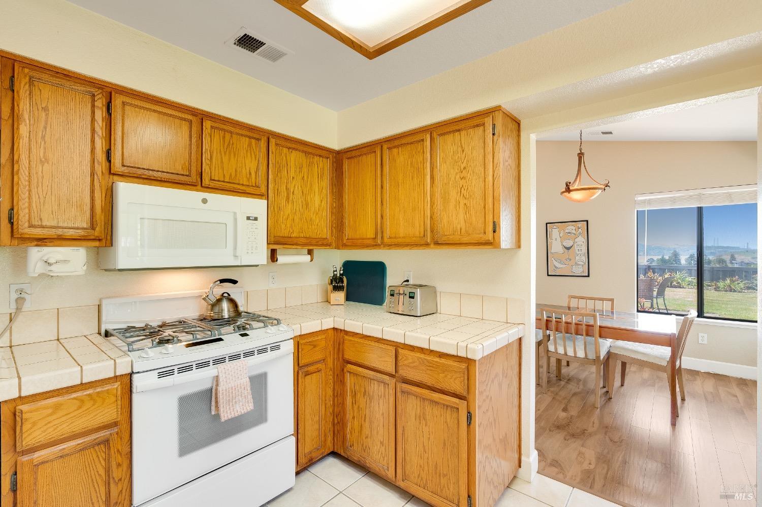 Detail Gallery Image 45 of 62 For 844 Corrigan Ct, Benicia,  CA 94510 - 3 Beds | 2 Baths