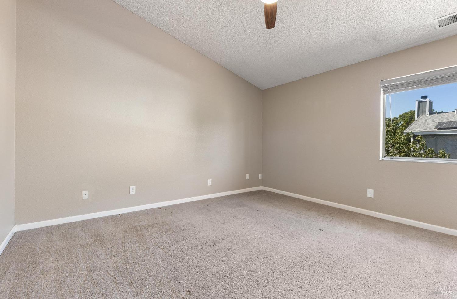 Detail Gallery Image 24 of 42 For 115 American Way, Vacaville,  CA 95687 - 3 Beds | 2/1 Baths