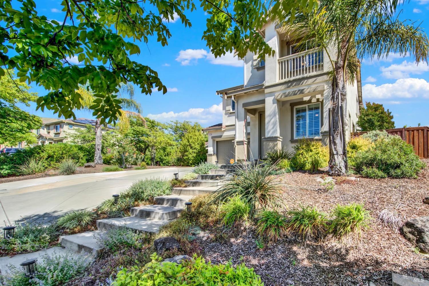 Detail Gallery Image 11 of 78 For 1870 Beacon Falls Way, Fairfield,  CA 94533 - 4 Beds | 3 Baths