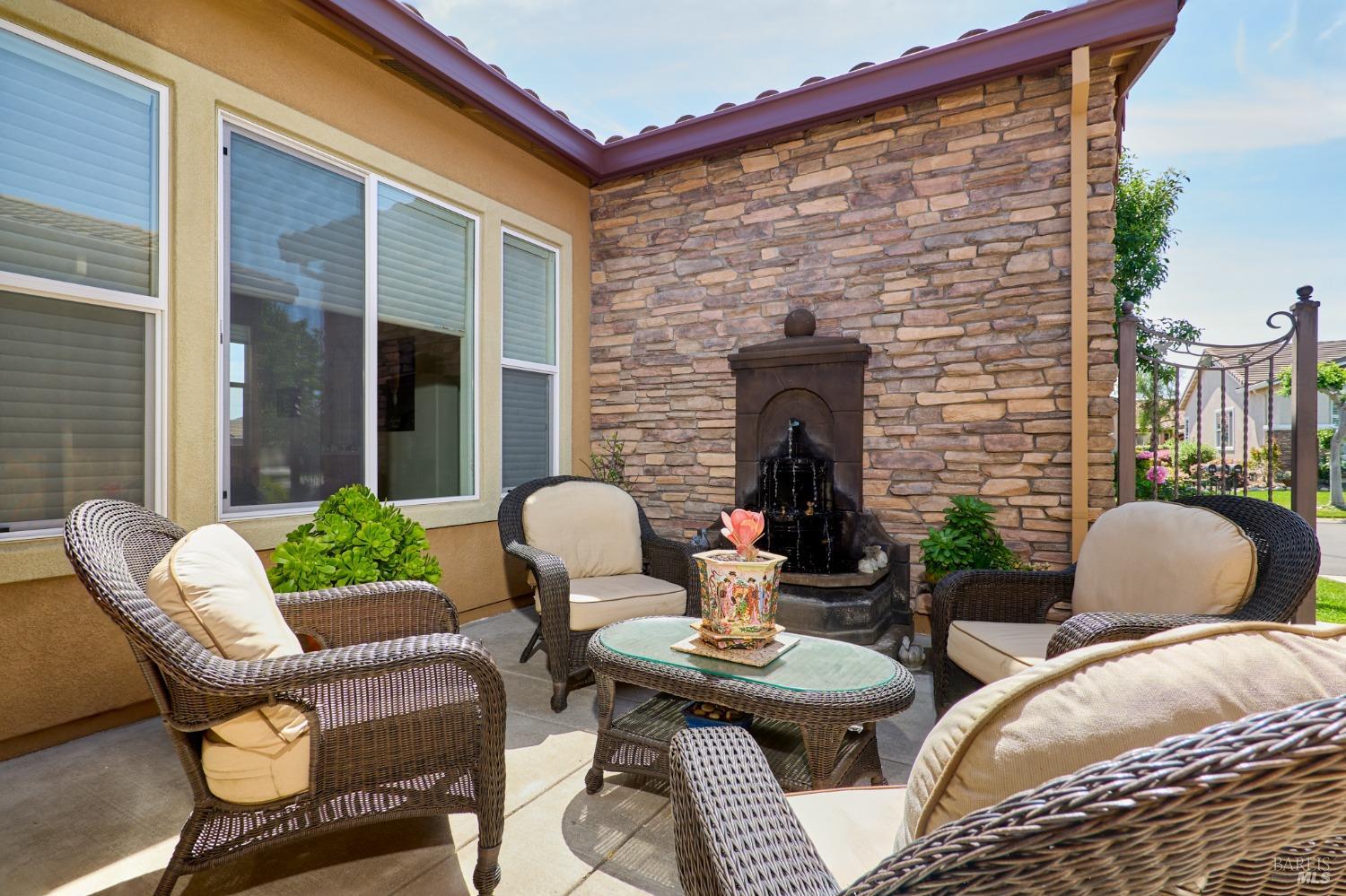 Detail Gallery Image 4 of 35 For 421 Redmont Ln, Rio Vista,  CA 94571 - 2 Beds | 2/1 Baths