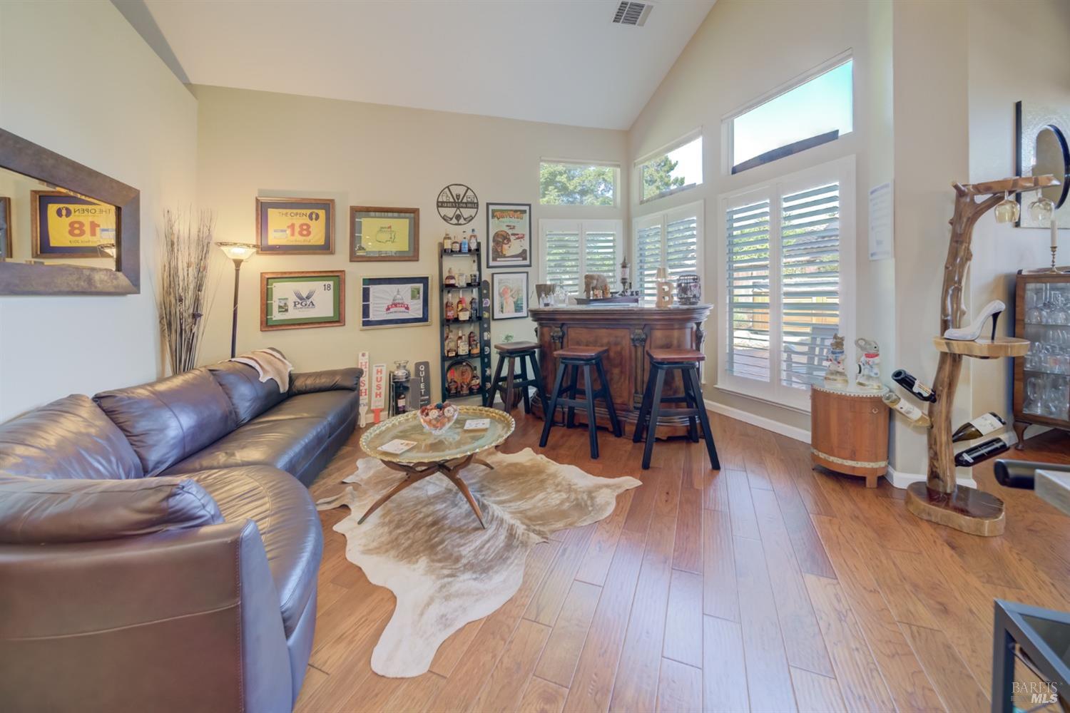 Detail Gallery Image 2 of 57 For 1025 Fallen Leaf Pl, Vacaville,  CA 95687 - 5 Beds | 3 Baths