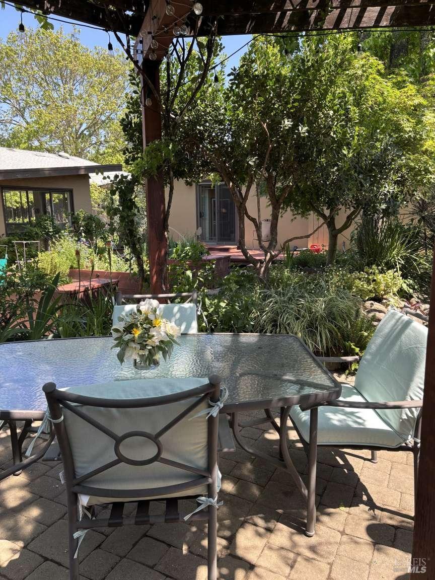 Detail Gallery Image 4 of 20 For 1607 Harley St, Calistoga,  CA 94515 - 1 Beds | 1/1 Baths