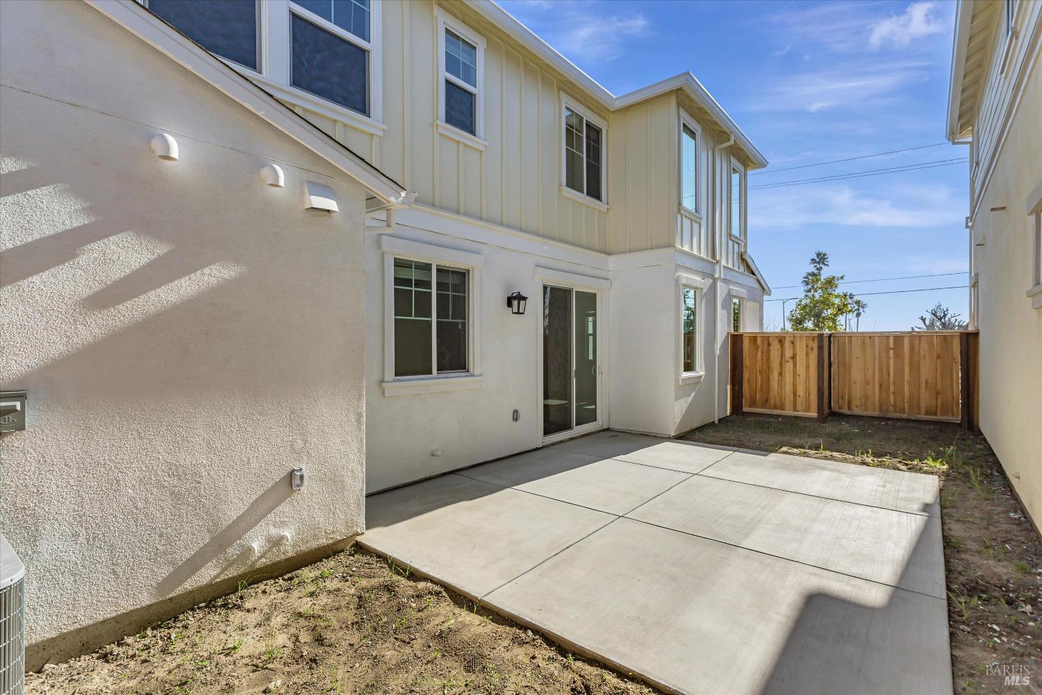 Detail Gallery Image 11 of 12 For 117 Clownfish St, Suisun City,  CA 94585 - 3 Beds | 2/1 Baths