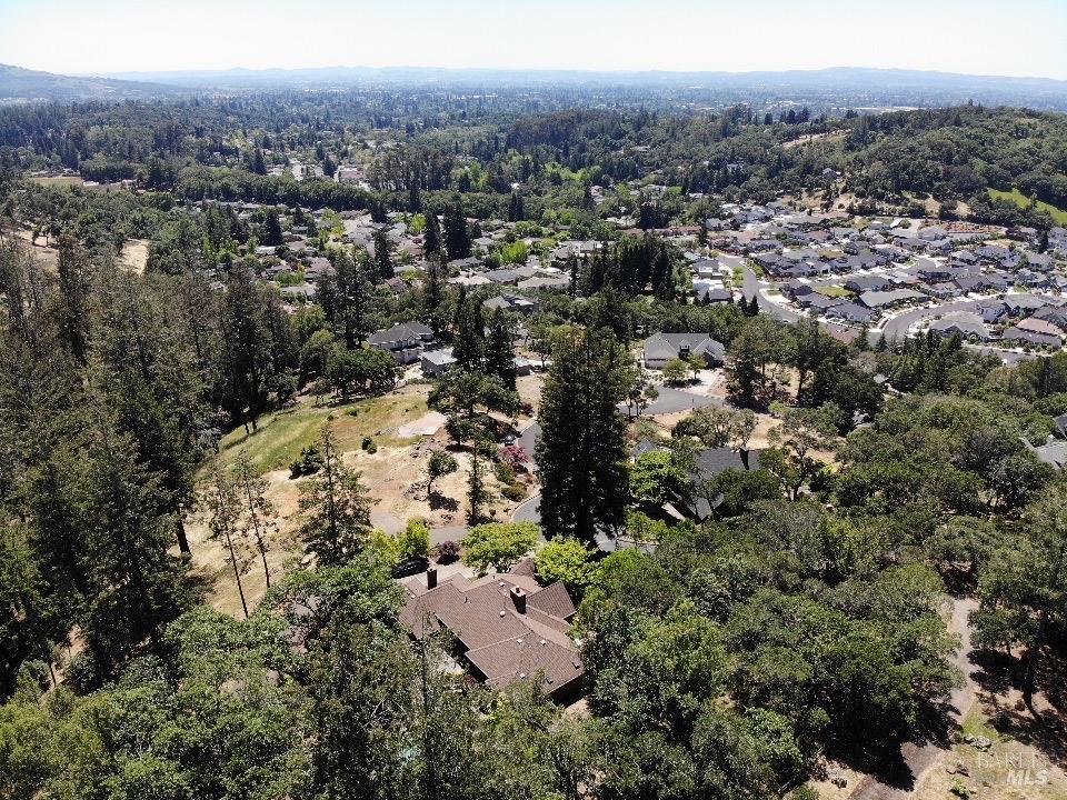 Detail Gallery Image 9 of 19 For 3829 Moss Hollow Ct, Santa Rosa,  CA 95404 - – Beds | – Baths