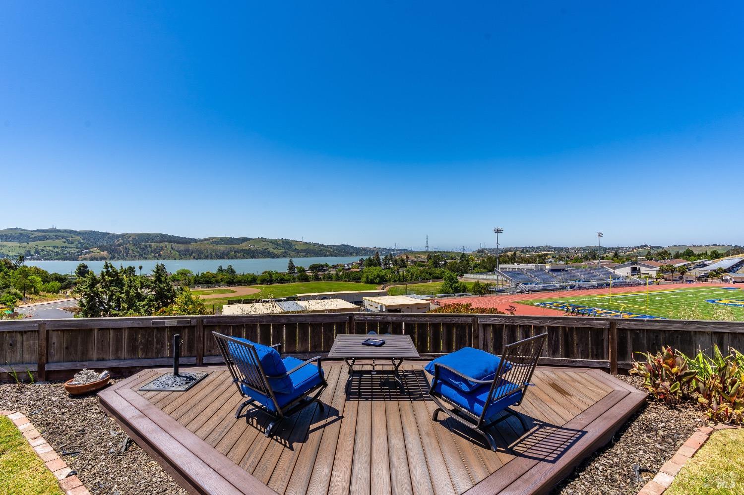 Detail Gallery Image 6 of 62 For 844 Corrigan Ct, Benicia,  CA 94510 - 3 Beds | 2 Baths