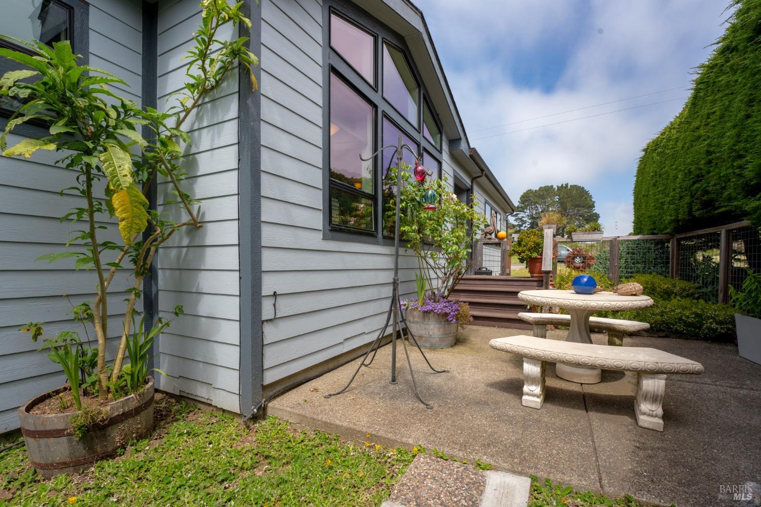 Detail Gallery Image 3 of 10 For 43661 Cypress Parkway Pkwy, Manchester,  CA 95459 - 3 Beds | 2 Baths