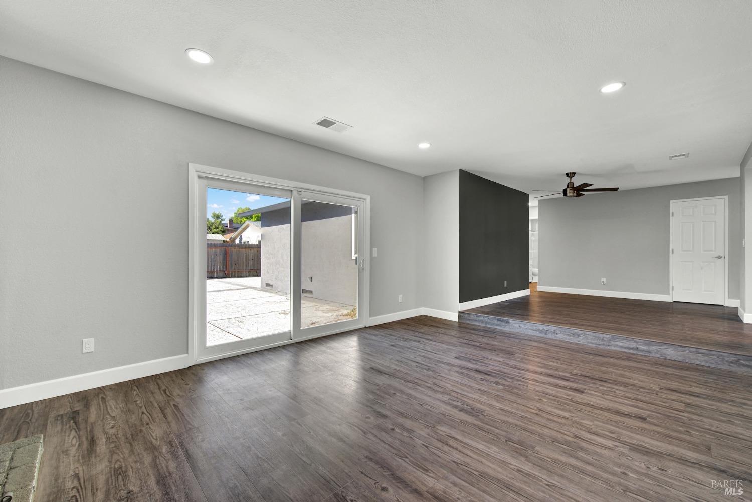 Detail Gallery Image 18 of 52 For 106 Ramsey Dr, Vacaville,  CA 95687 - 4 Beds | 2 Baths