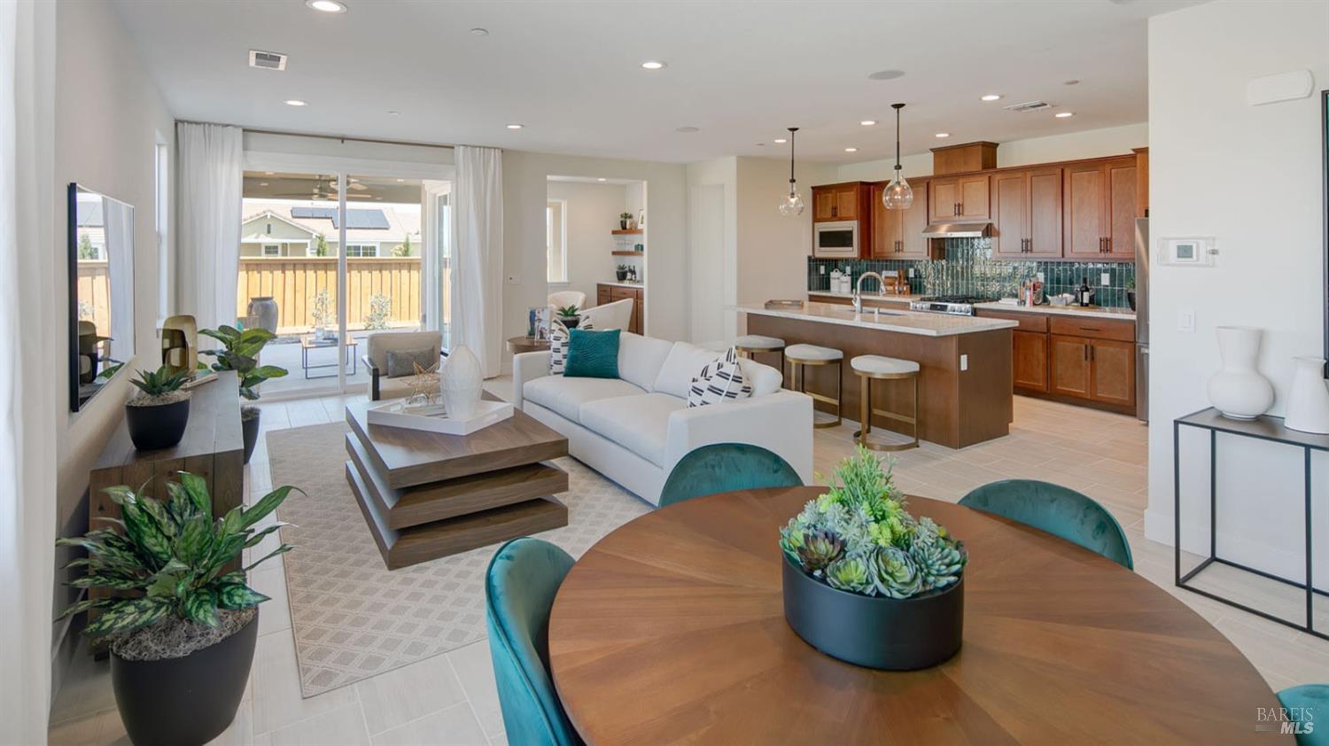 Detail Gallery Image 7 of 79 For 2546 Hopskotch St, Rio Vista,  CA 94571 - 2 Beds | 2 Baths