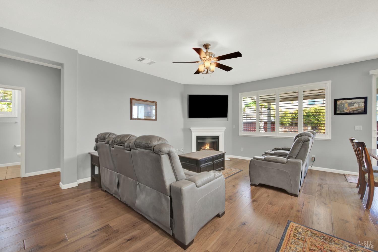 Detail Gallery Image 20 of 78 For 1870 Beacon Falls Way, Fairfield,  CA 94533 - 4 Beds | 3 Baths