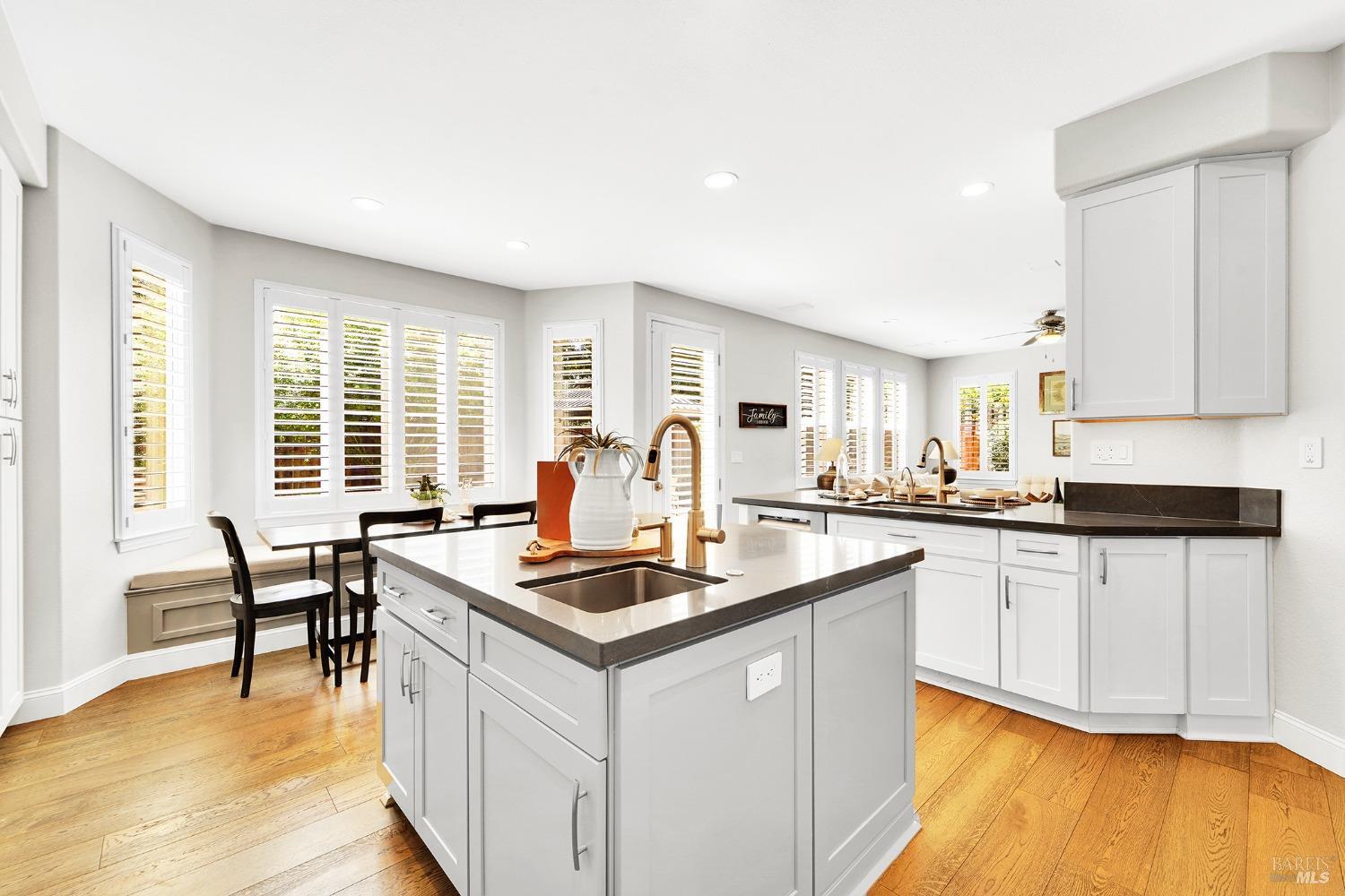 Detail Gallery Image 23 of 62 For 653 Robinson Way, Benicia,  CA 94510 - 5 Beds | 4 Baths