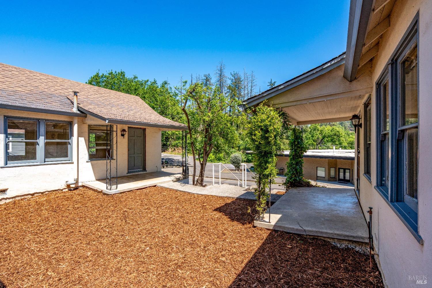Detail Gallery Image 4 of 14 For 395 Circle Dr, Angwin,  CA 94508 - – Beds | – Baths