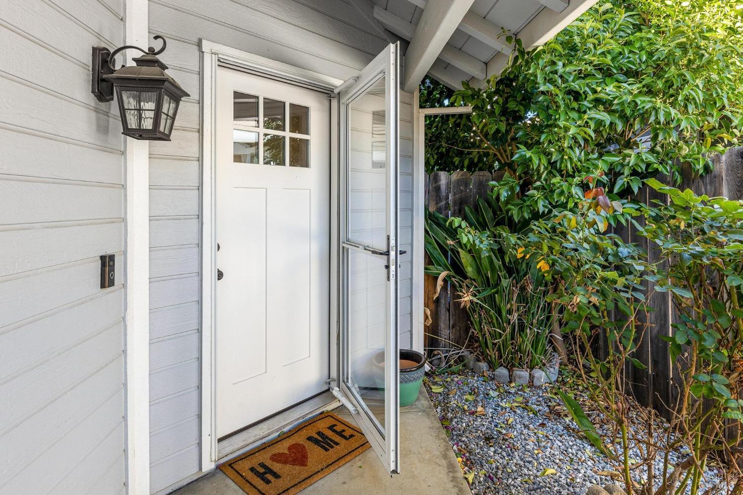 Detail Gallery Image 4 of 42 For 115 American Way, Vacaville,  CA 95687 - 3 Beds | 2/1 Baths