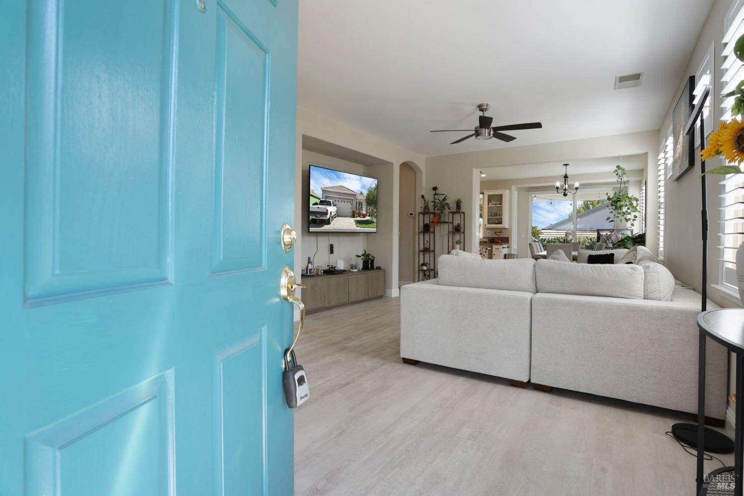 Detail Gallery Image 3 of 33 For 234 Cedar Ridge Dr, Rio Vista,  CA 94571 - 2 Beds | 2 Baths