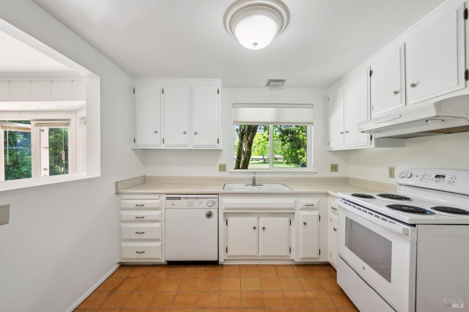 Detail Gallery Image 27 of 44 For 6620 Fairfield Dr, Santa Rosa,  CA 95409 - 3 Beds | 2 Baths