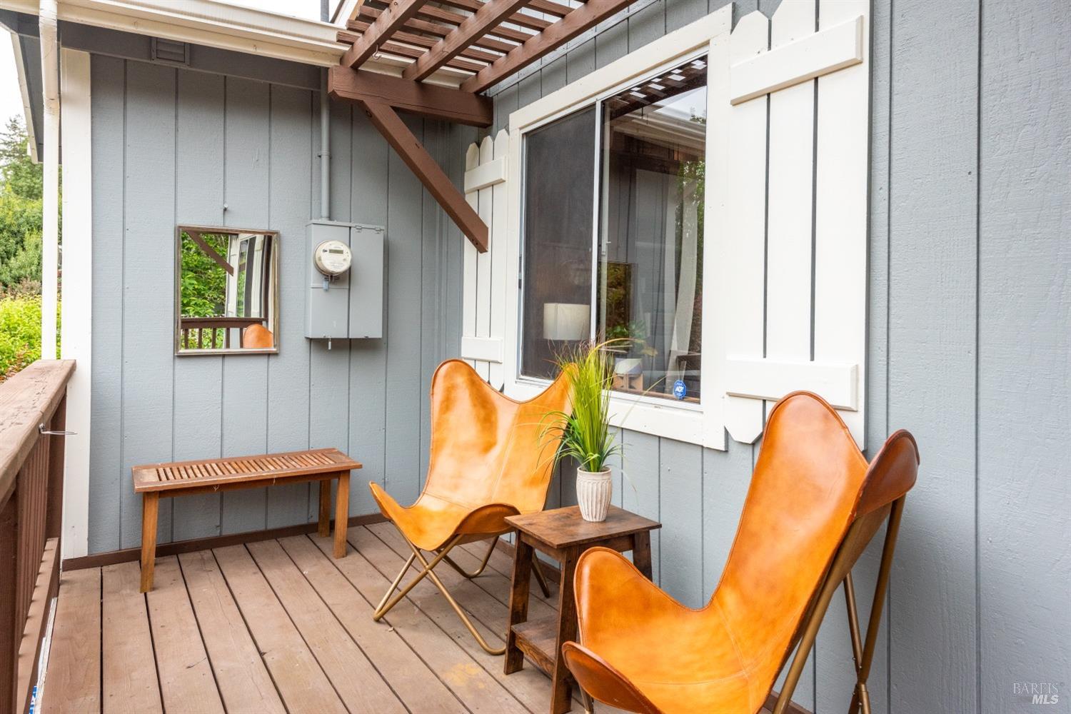 Detail Gallery Image 8 of 44 For 16635 Center Way, Guerneville,  CA 95446 - 3 Beds | 2/1 Baths