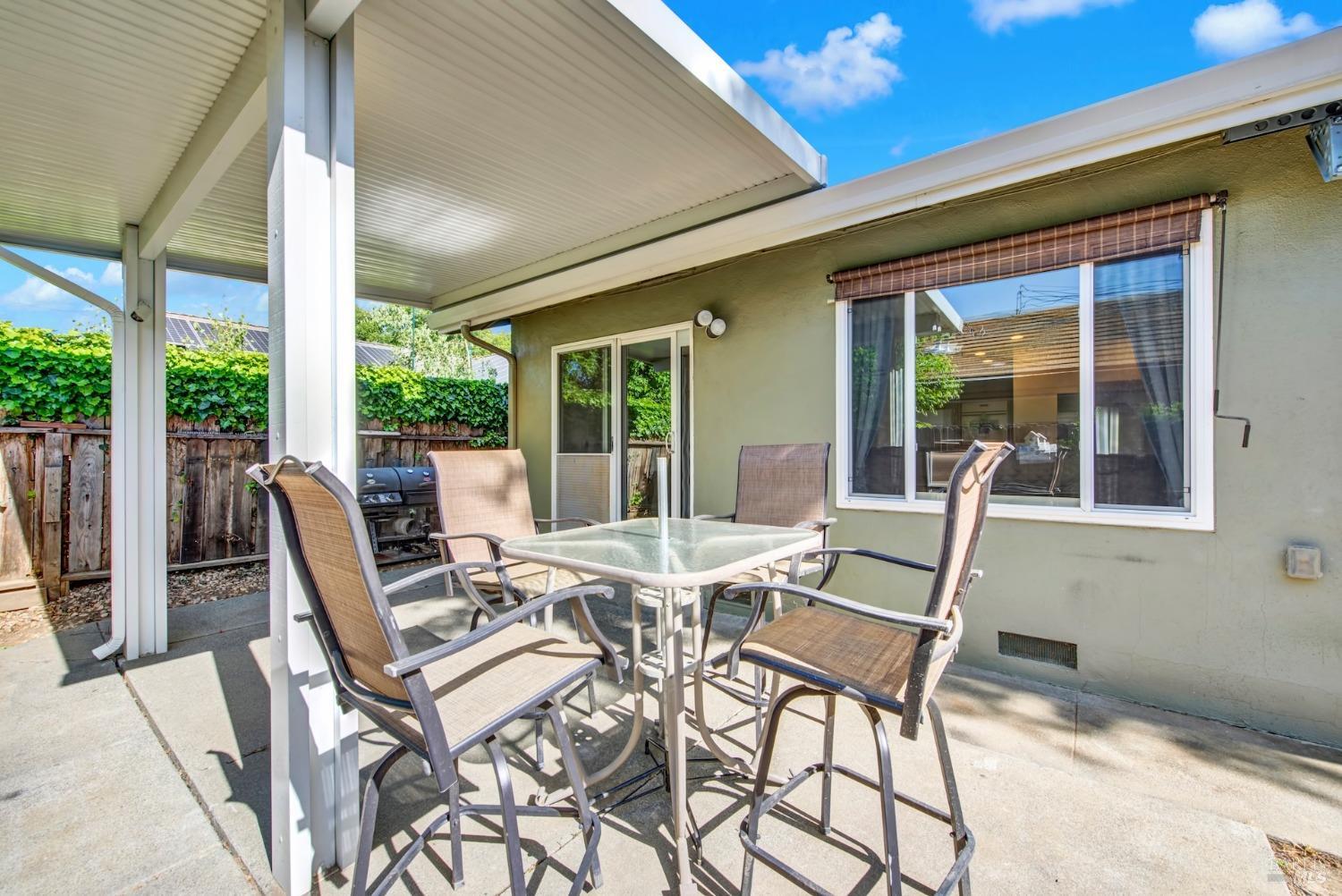 Detail Gallery Image 30 of 37 For 519 Westwood Ct, Vacaville,  CA 95688 - 3 Beds | 2 Baths