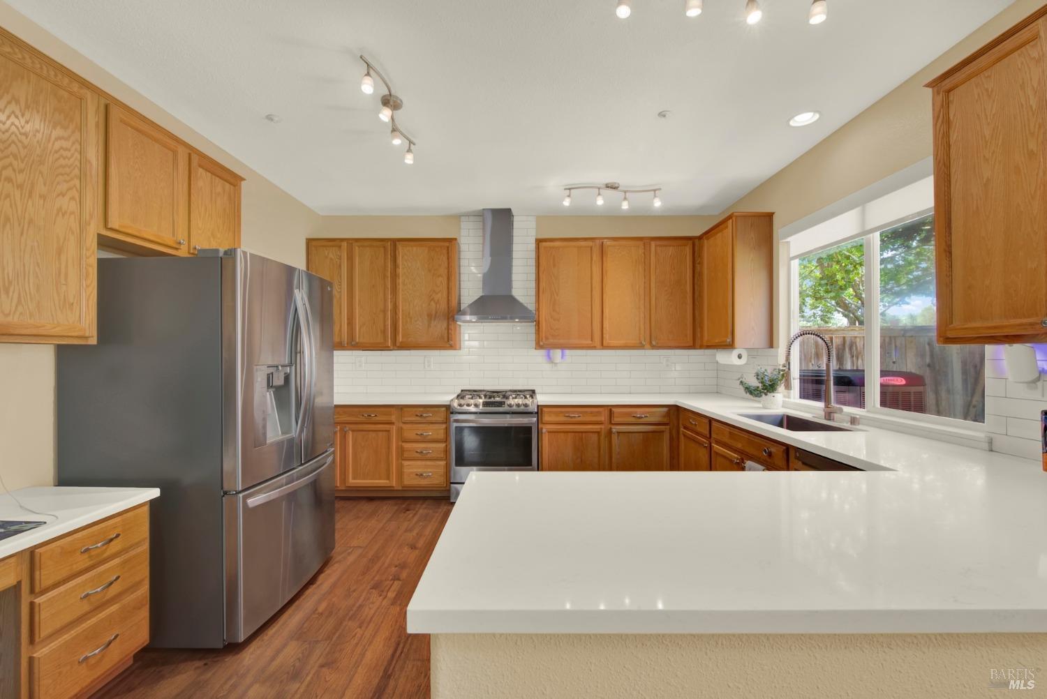 Detail Gallery Image 21 of 66 For 4564 Stillson St, Napa,  CA 94558 - 3 Beds | 2/1 Baths