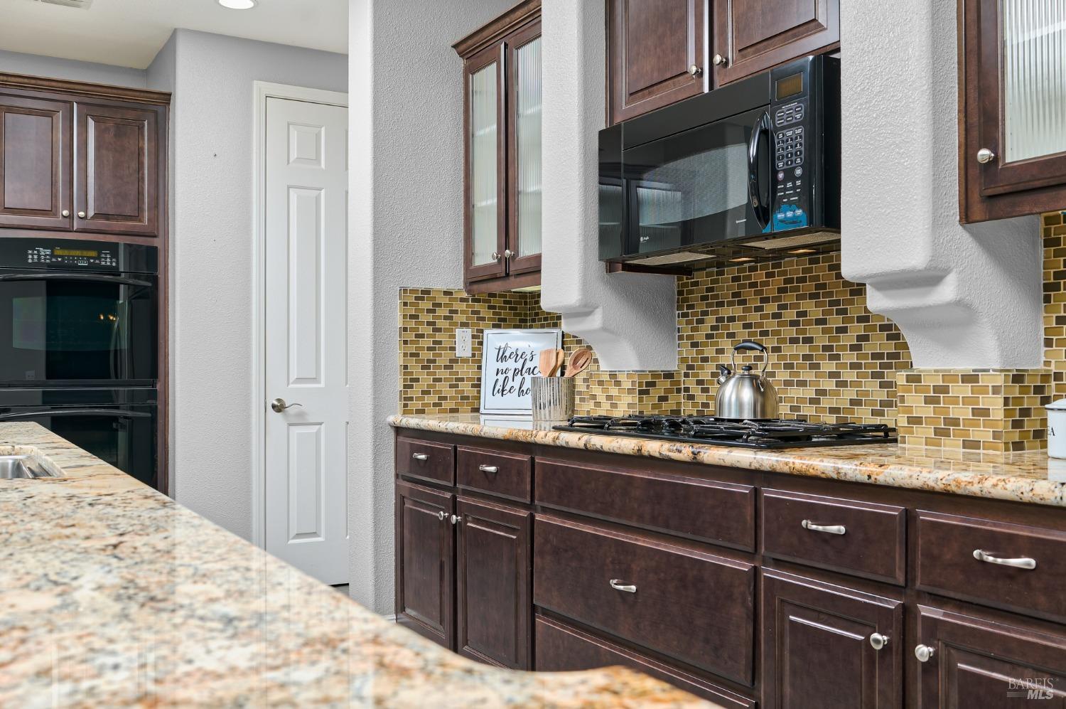 Detail Gallery Image 13 of 43 For 339 Desert Forest Ct, Rio Vista,  CA 94571 - 3 Beds | 3 Baths