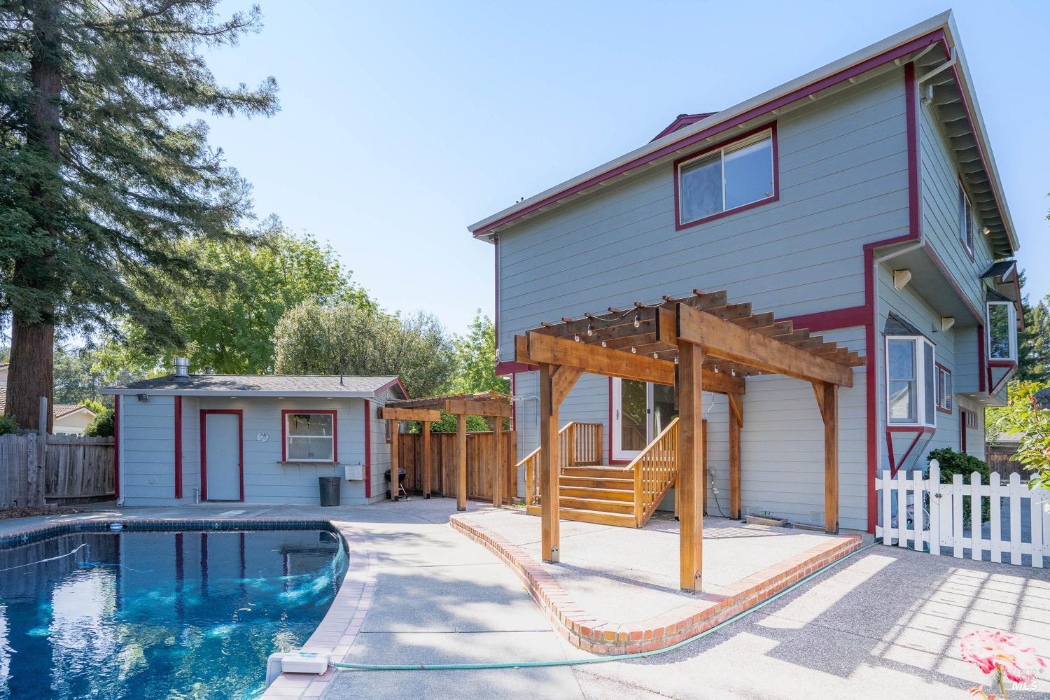 Detail Gallery Image 34 of 36 For 3756 Cano Ct, Napa,  CA 94558 - 4 Beds | 3/1 Baths