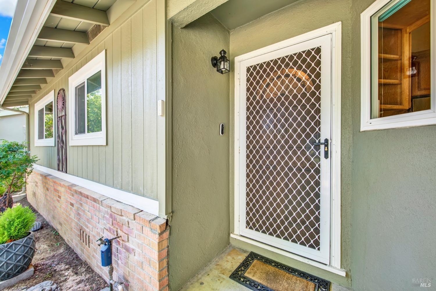 Detail Gallery Image 7 of 37 For 519 Westwood Ct, Vacaville,  CA 95688 - 3 Beds | 2 Baths