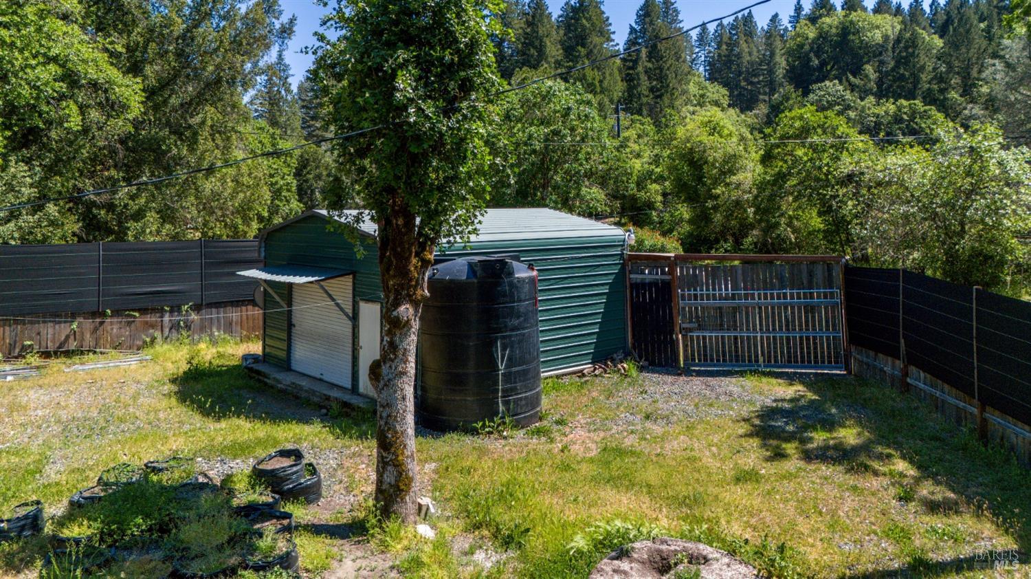 Detail Gallery Image 5 of 17 For 18685 Van Arsdale Rd, Potter Valley,  CA 95469 - 1 Beds | 1 Baths