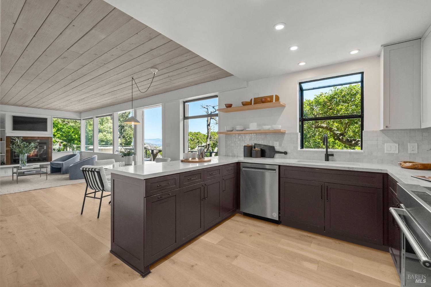 Detail Gallery Image 45 of 60 For 95 Monte Mar Dr, Sausalito,  CA 94965 - 3 Beds | 2/1 Baths